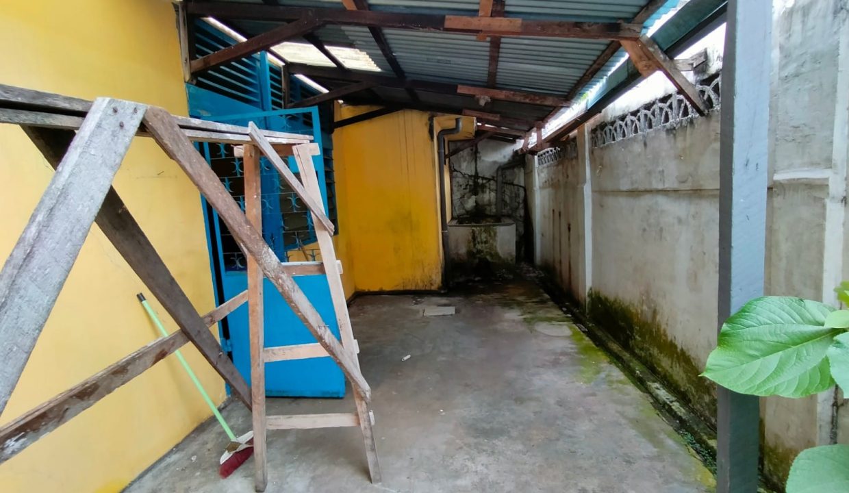 Dijual Tanah bonus Bangunan di Jl. Letnan Jaimas Cinde (3)