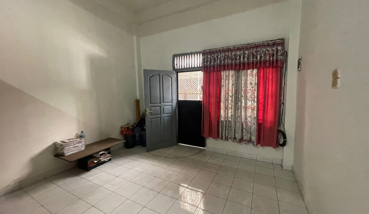 Dijual Townhouse jalan Slamet Riyadi (6)