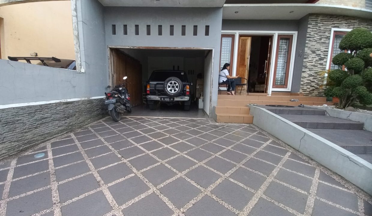 Dijual murah Rumah modern semi furnish di Villa Bank Raya Demang Lebar (2)