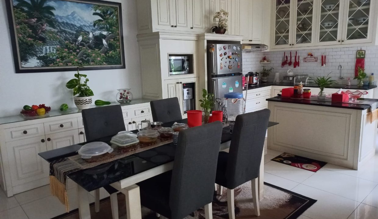 Dijual murah Rumah modern semi furnish di Villa Bank Raya Demang Lebar (7)