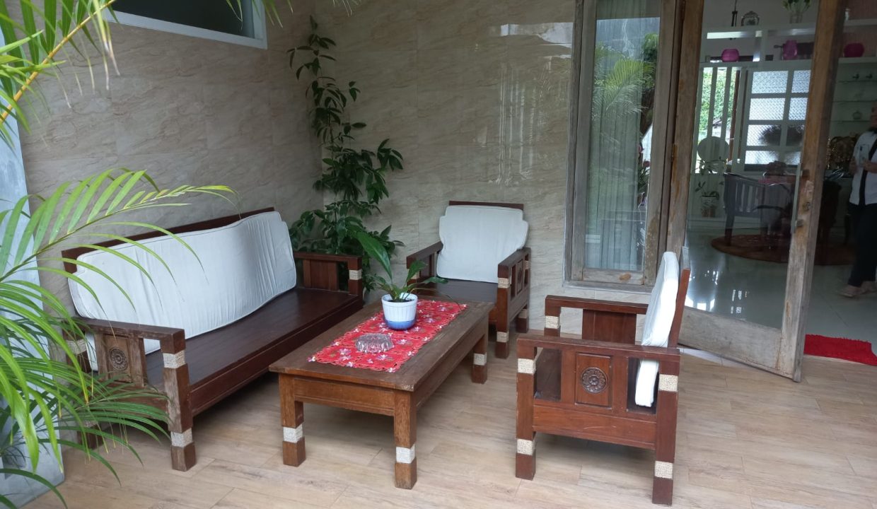 Dijual murah Rumah modern semi furnish di Villa Bank Raya Demang Lebar (9)