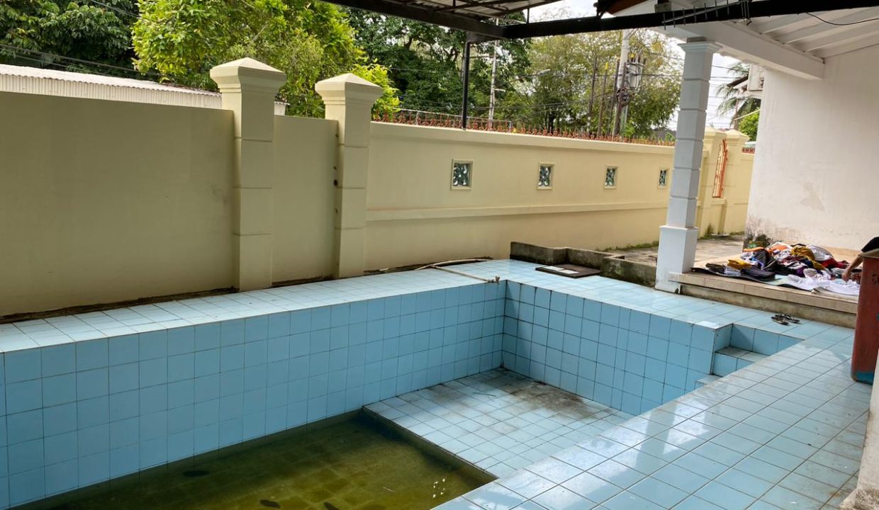 Dijual rumah jalan Enim depan RS Bunda Palembang (24)
