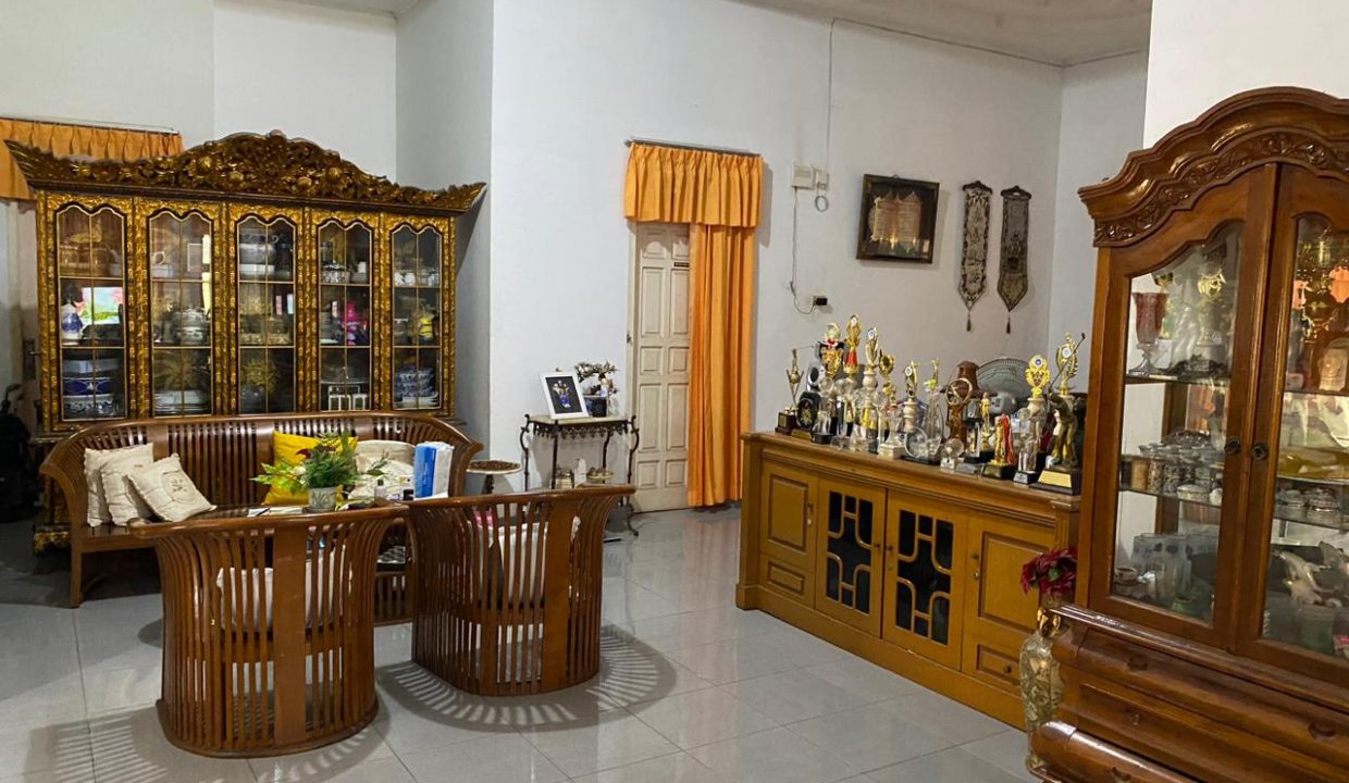 Dijual rumah jalan Enim depan RS Bunda Palembang (3)
