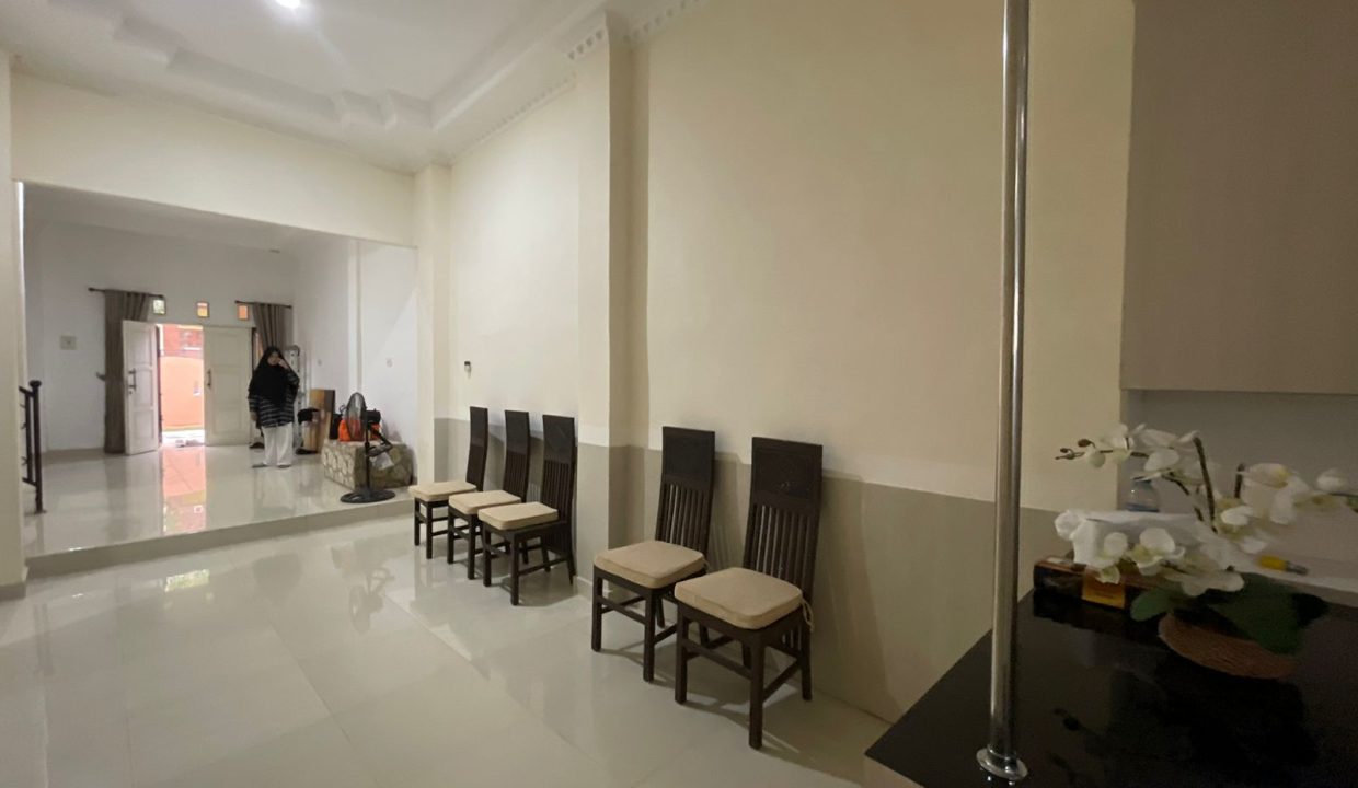 Jalan MP Mangkunegara Kenten (4)