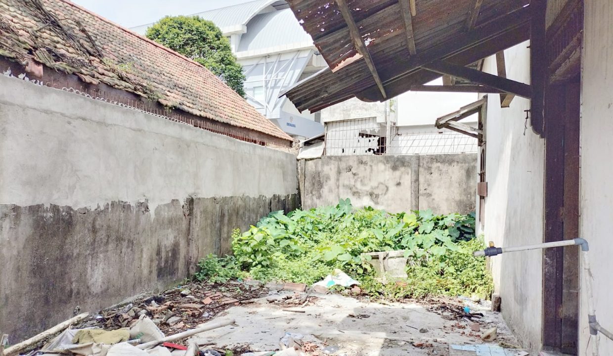 Jl. Demang Lebar Daun (225)