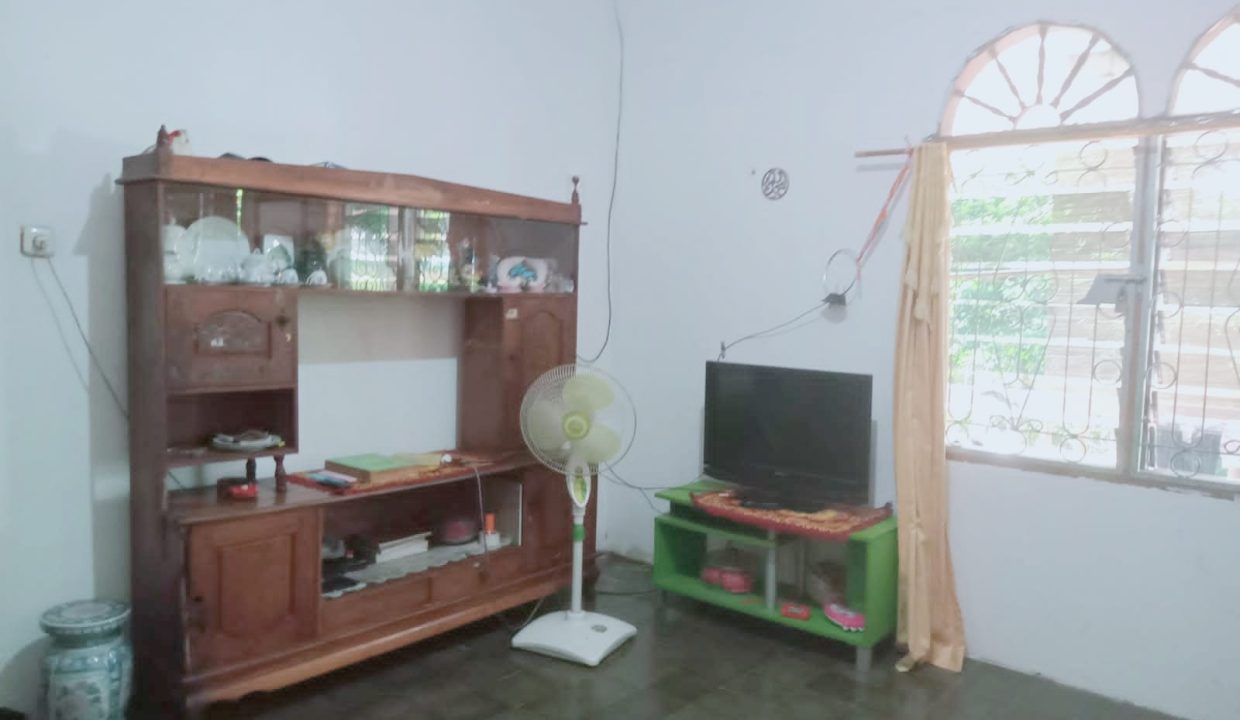 Rumah 2 Lantai Jalan Suka Bakti (7)