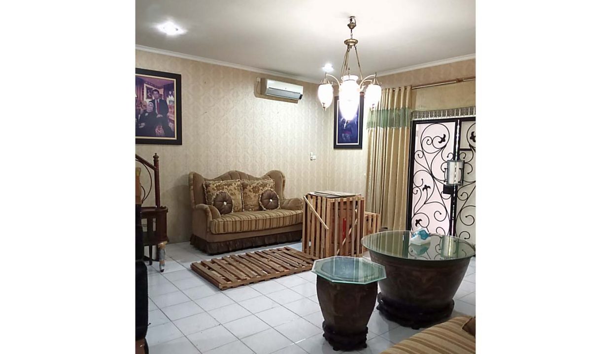 DIJUAL RUMAH CANTIK POSISI HOOK, PERUMAHAN GRIYA TIGA PUTRI (3)
