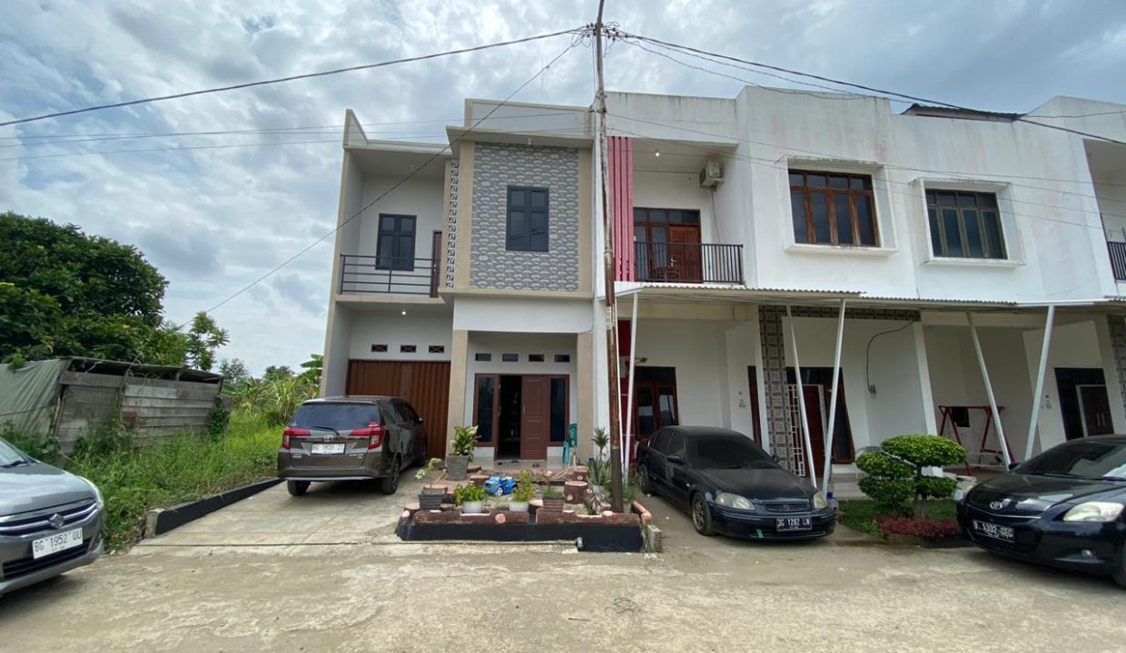 Dijual 1 Unit Town House Sangat Bagus dan Terawat Lokasi Strategis Jl Macan Kumbang (1)