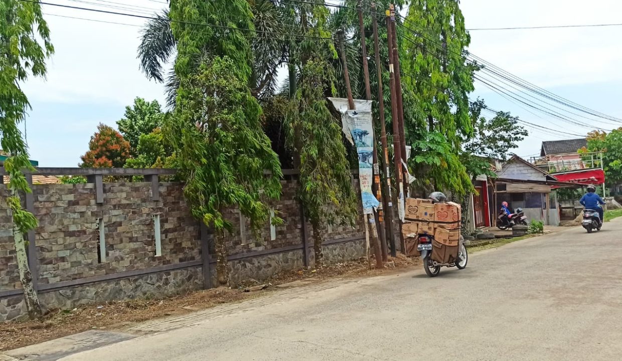 Dijual Rumah Cantik 2 Lantai, Strategis, di Jalan PDAM (1,21)