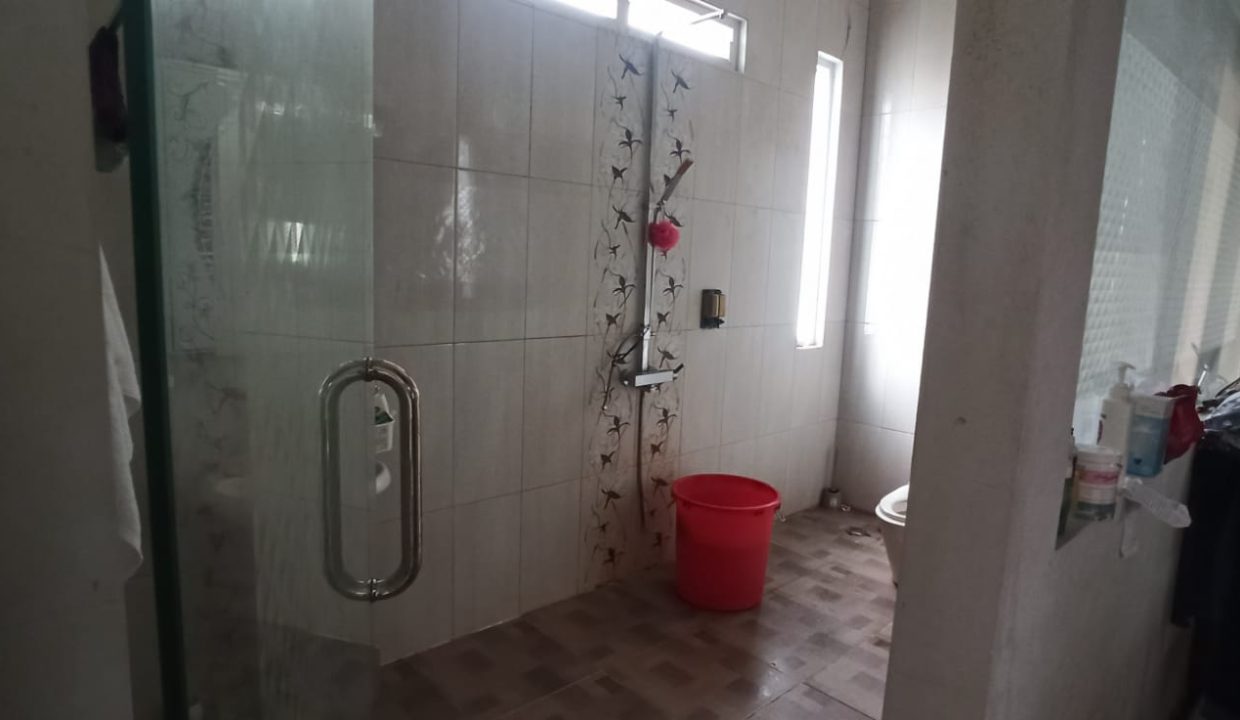 Dijual Rumah Cantik 2 Lantai, Strategis, di Jalan PDAM (6)