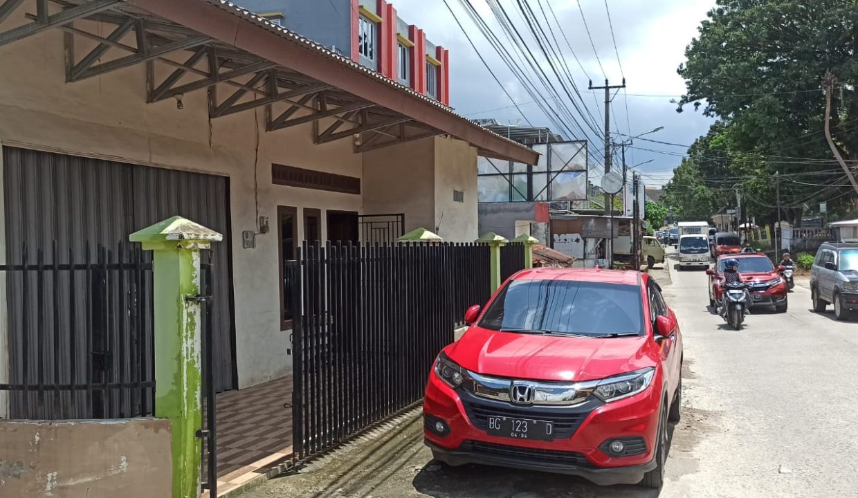 Dijual Rumah Depan Indomaret di Padang Selasa (3)