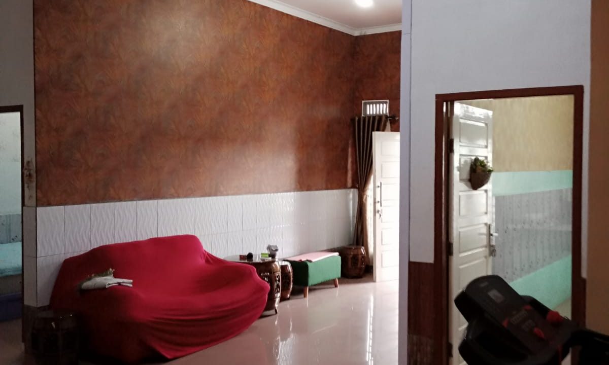 Dijual Rumah Semi Furnished di Demang Lebar Daun (3)
