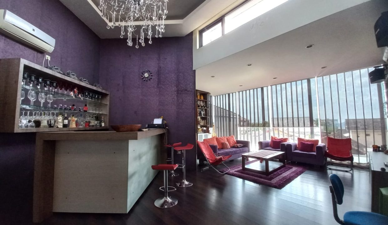Dijual Rumah mewah semi furnish di jalan bank raya Demang Lebar Daun (5)
