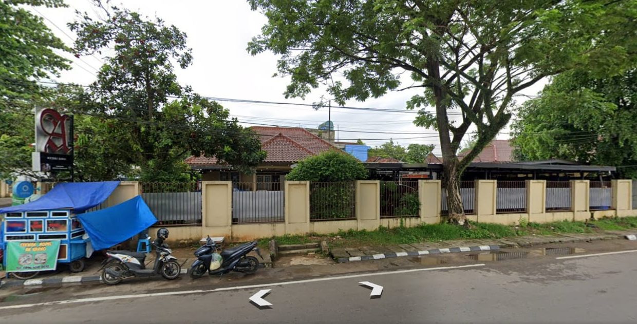 Dijual Tanah Plus Rumah posisi hook di Jalan Diponegoro Kambang Iwak (2)