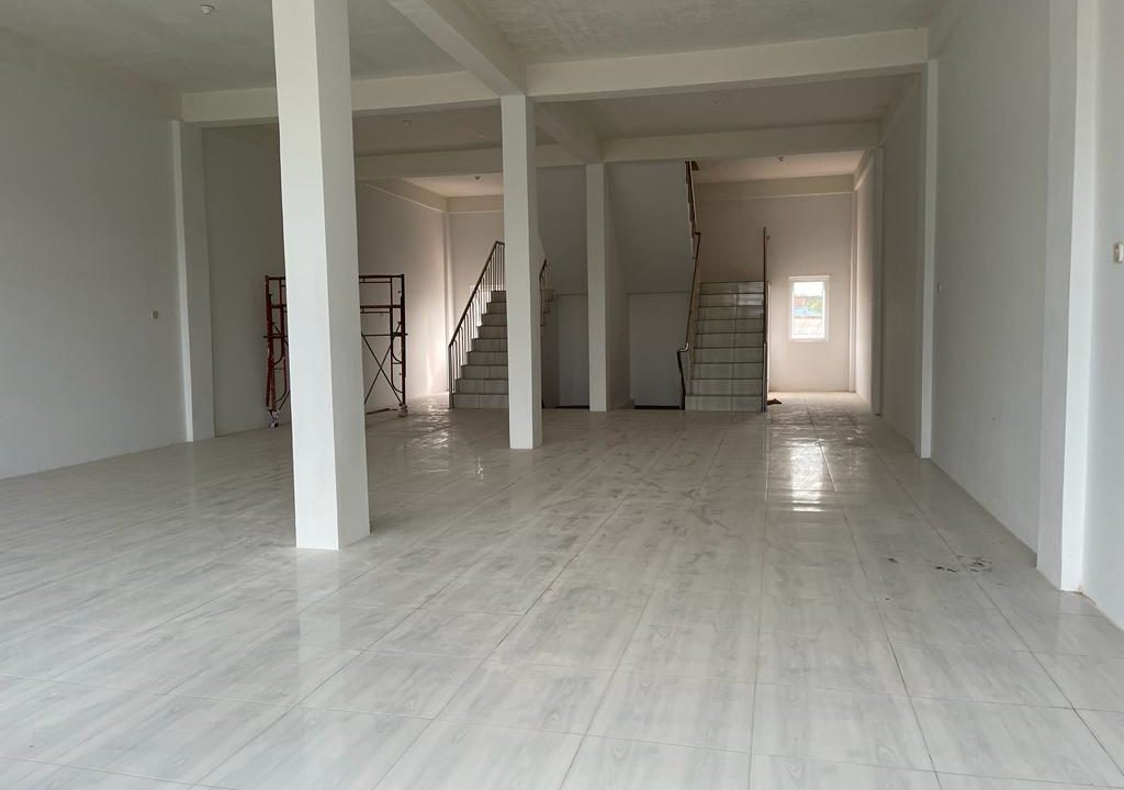 Disewakan 2 Unit ruko plong 3 Lantai Full Kondisi Baru Tepi jalan besar Noerdin Panji (4)