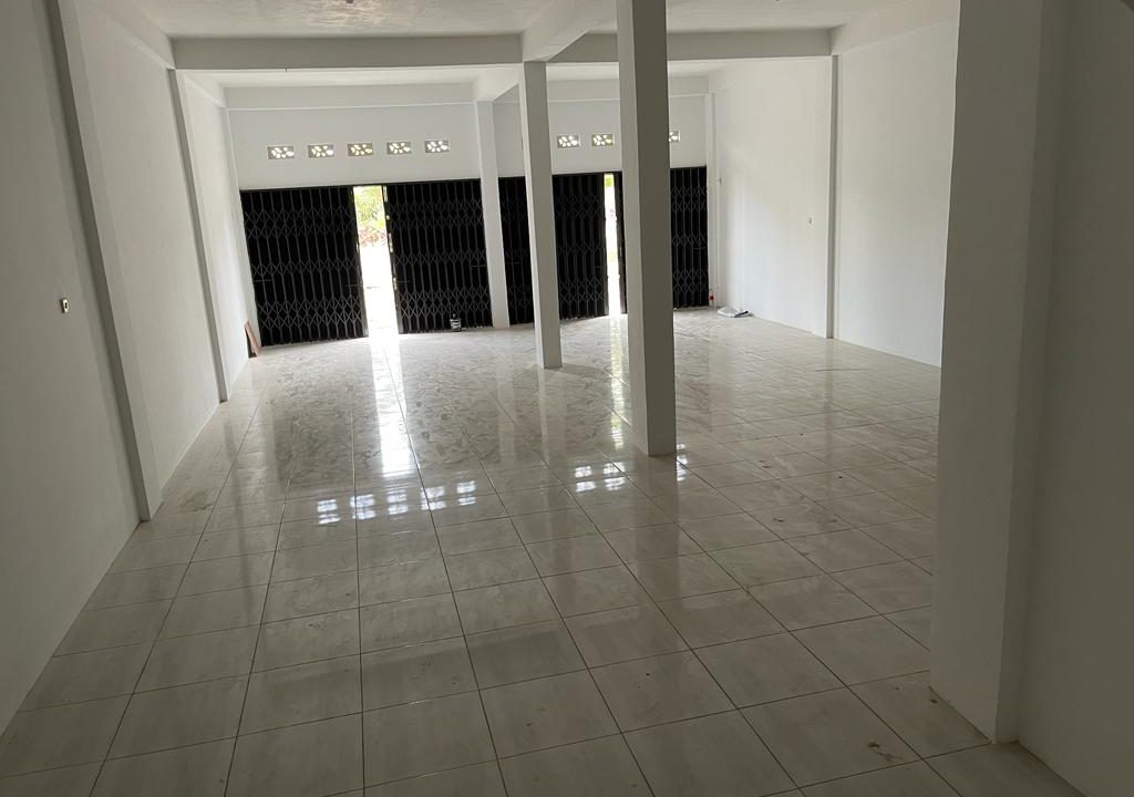 Disewakan 2 Unit ruko plong 3 Lantai Full Kondisi Baru Tepi jalan besar Noerdin Panji (6)