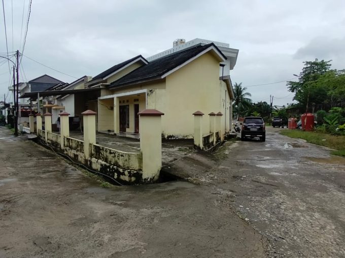 Dijual Rumah Posisi Hook Komplek Bandara Residence Kebun Bunga Sukarami Palembang