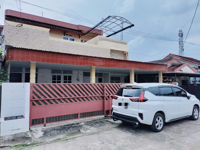 Dijual Rumah 2 Lantai Terawat Nyaman di Perumahan Bukit Sejahtera Poligon Palembang
