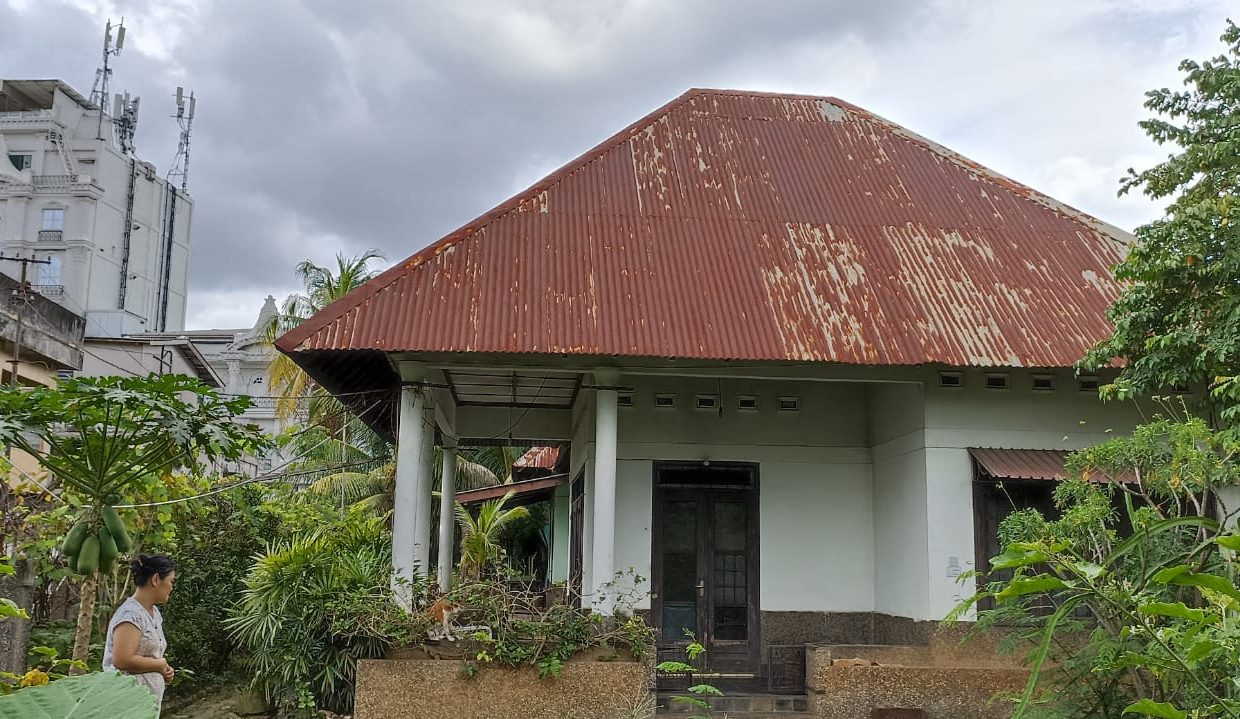 Rumah Besar jalan Kamboja (1,0)