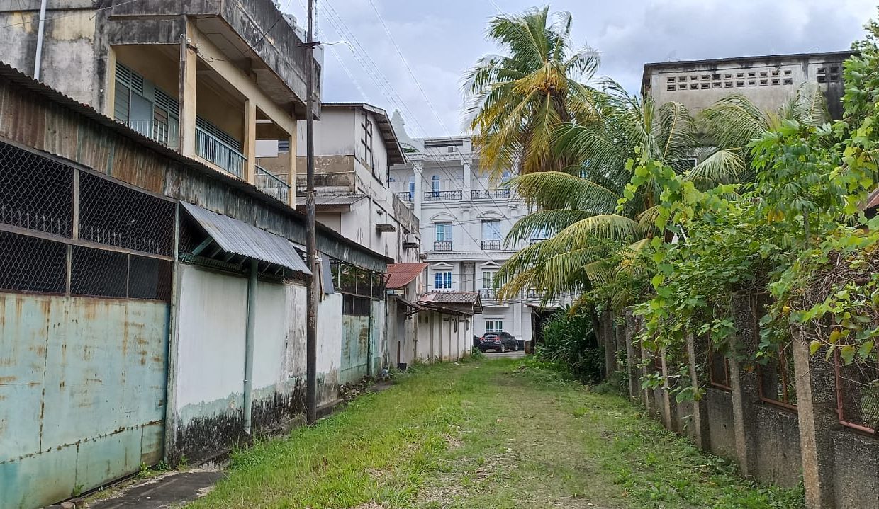 Rumah Besar jalan Kamboja (11)