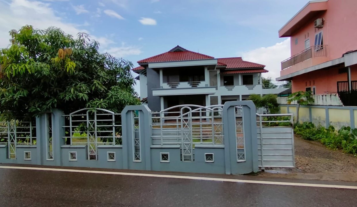 Rumah Jalan Kancil Putih Kelurahan Demang Lebar Daun IB 1 Palembang (1)