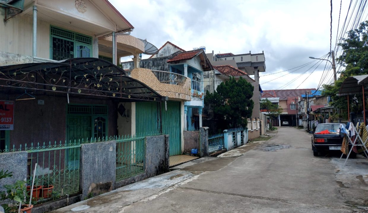Rumah di Komplek Demang Hill Jl Demang V - Kawasan Demang Lebar Daun Palembang (1,7)