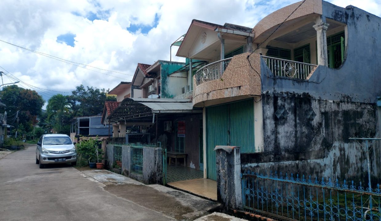 Rumah di Komplek Demang Hill Jl Demang V - Kawasan Demang Lebar Daun Palembang (1,8)