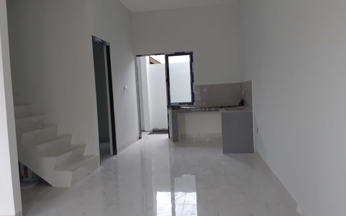 Townhouse Komplek Royal Poligon (3)