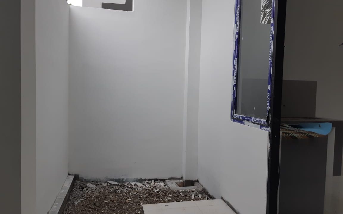 Townhouse Komplek Royal Poligon (4)