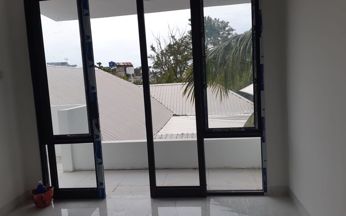 Townhouse Komplek Royal Poligon (6)