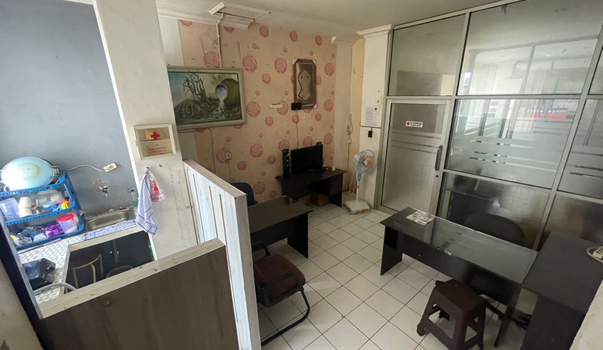 Dijual Ruko Jalan Abdul Rozak dekat PDAM(8)