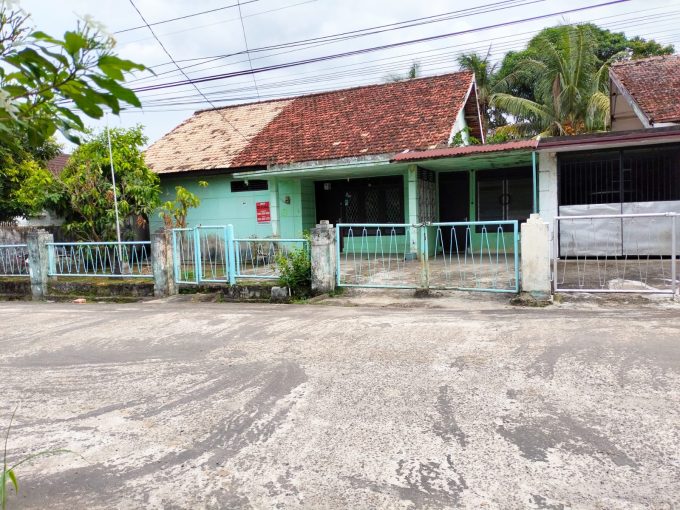 Rumah Lama + Paviliun Tanah Luas Area Lemabang Palembang