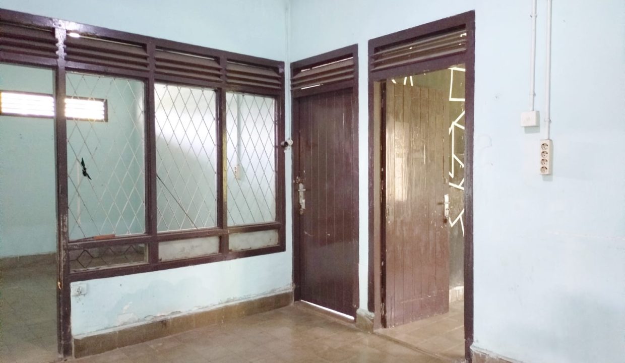 Dijual Rumah Lama + Paviliun (7)