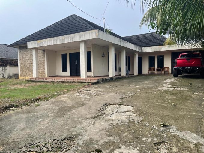 Rumah Disewakan Jalan Way Hitam Demang Lebar Daun Palembang