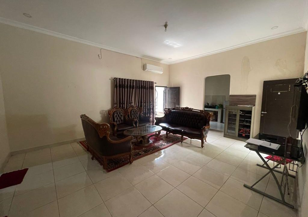 Jalan Wayhitam Demang lebar Daun (11)