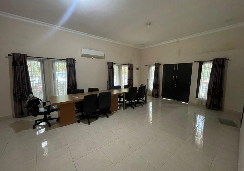 Jalan Wayhitam Demang lebar Daun (14)