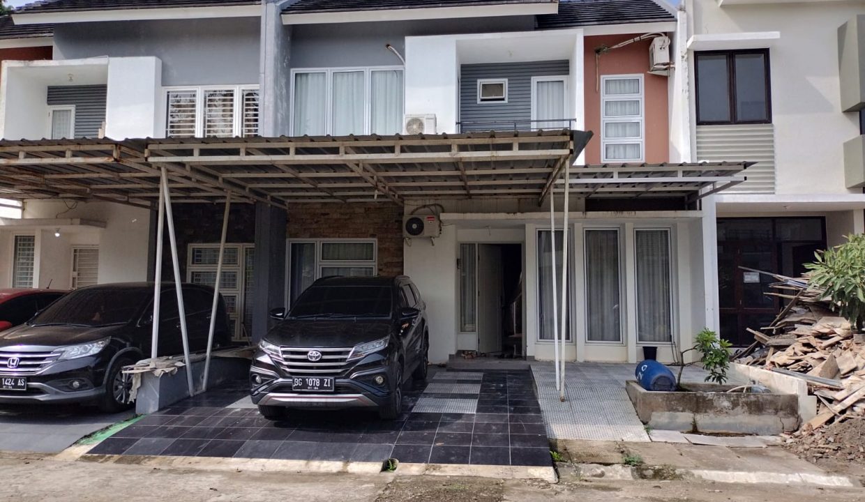 Rumah 2 Lantai, Minimalis Terawat dalam Cluster The Pavillion (1)