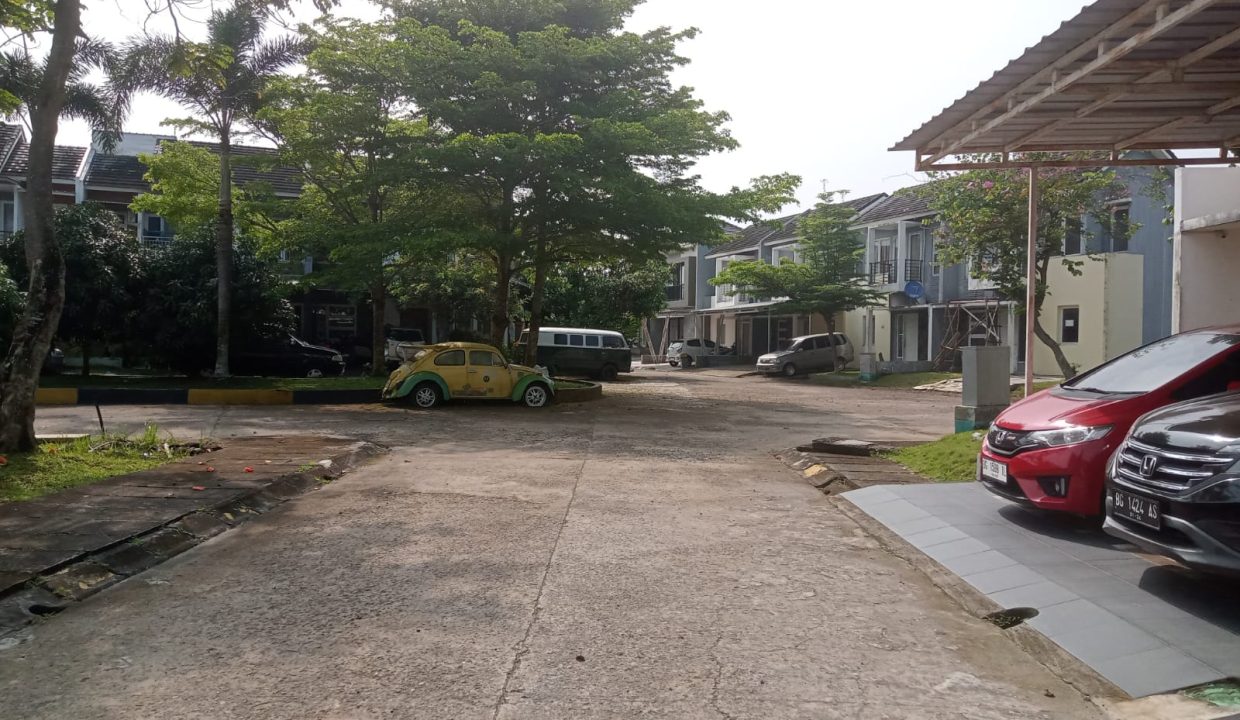 Rumah 2 Lantai, Minimalis Terawat dalam Cluster The Pavillion (1,5)