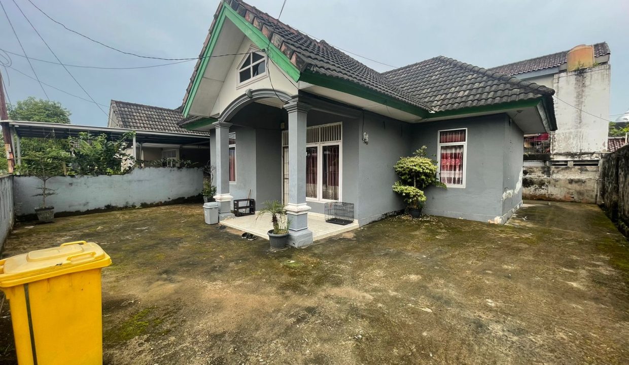 Rumah Komplek Sukarami (4)
