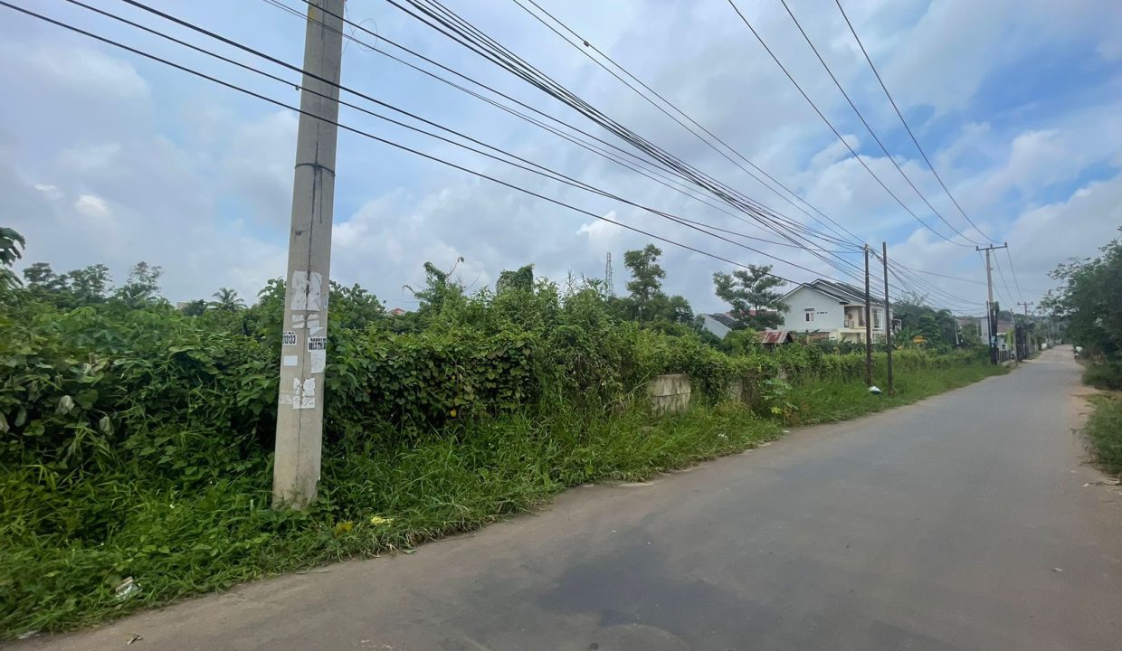 Tanah Soekarno Hatta (1)