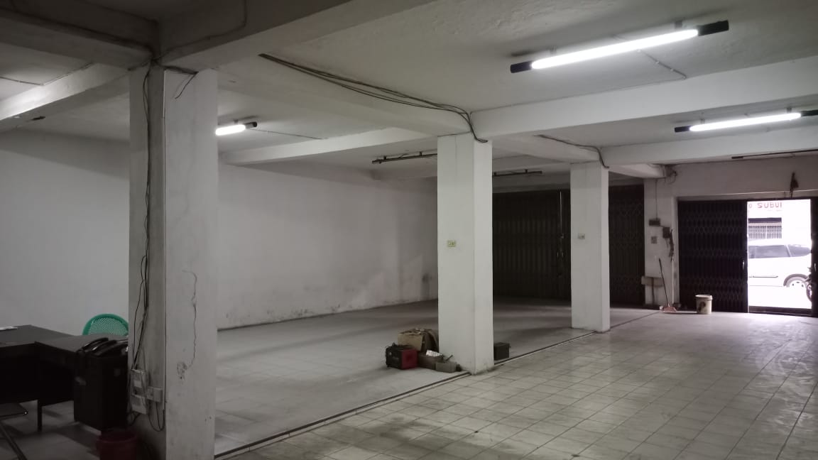 DiSewakan Ruko 2 Pintu plong 2.5 lantai Di Jln Jend. Sudirman Palembang (5)