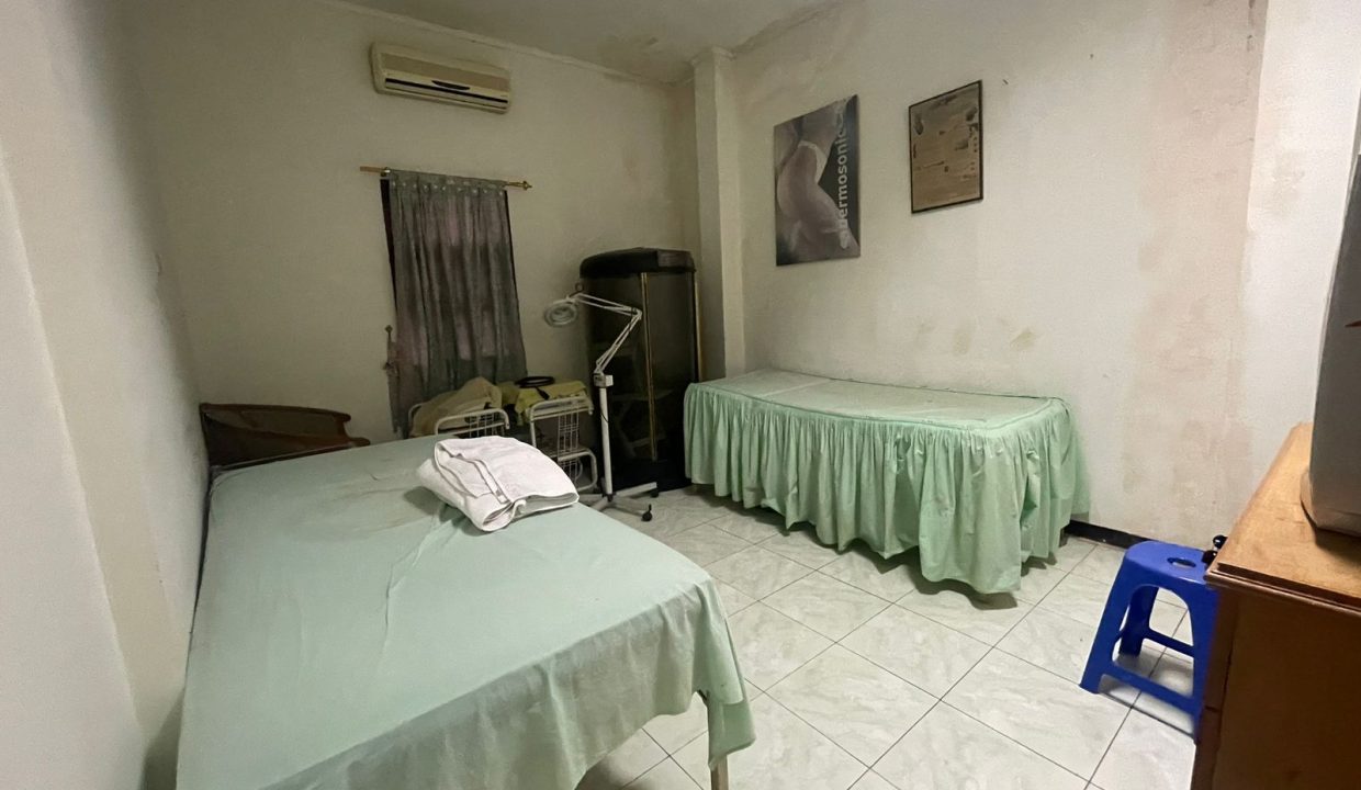 Rumah Jalan Cendrawasih (14)