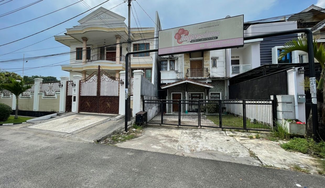 Rumah Jalan Cendrawasih (2)