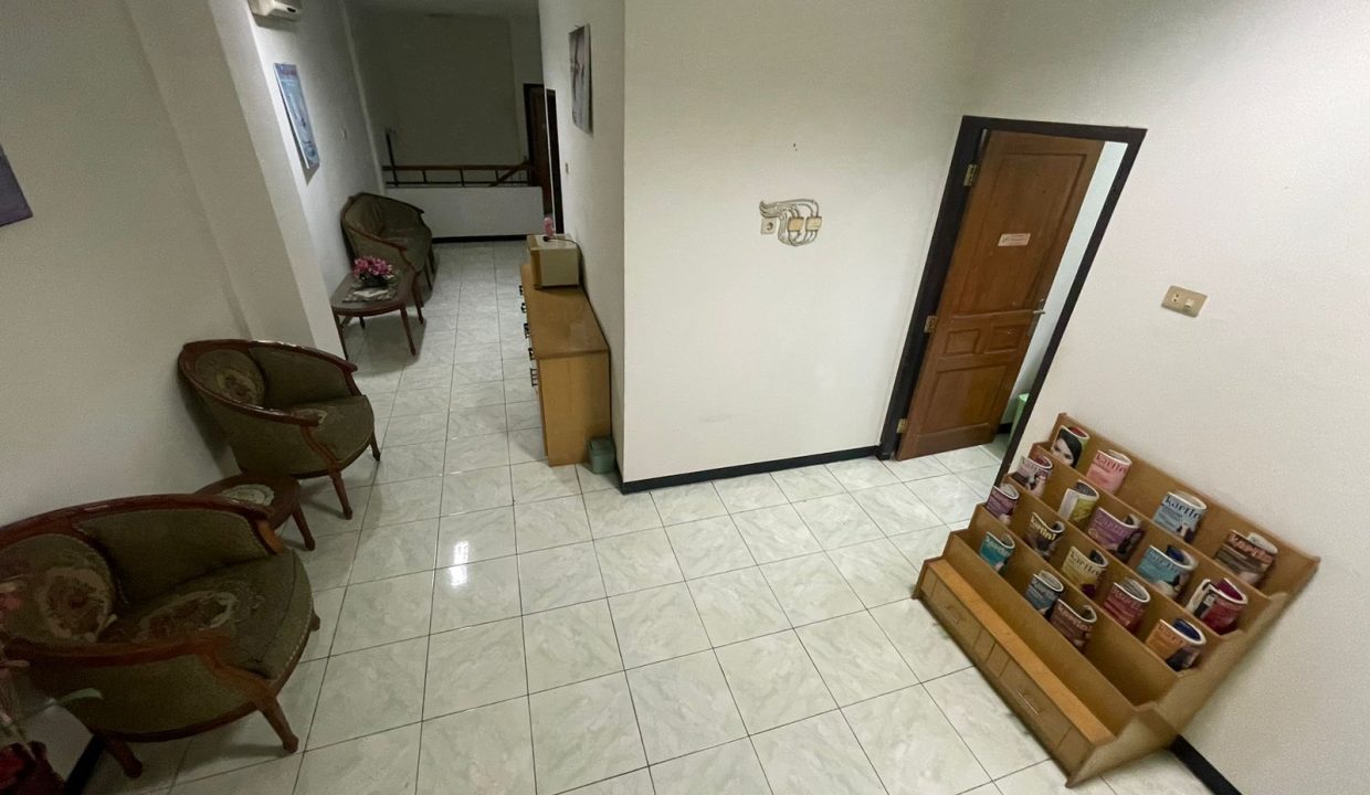 Rumah Jalan Cendrawasih (22)