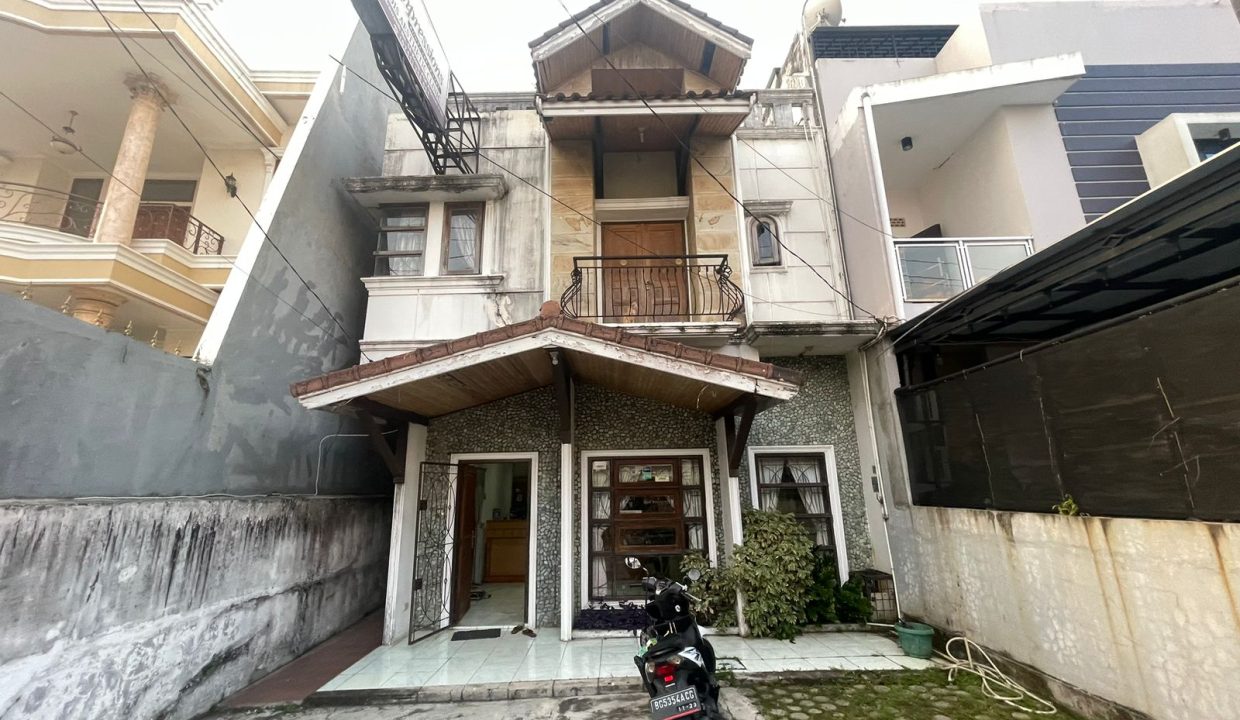 Rumah Jalan Cendrawasih (3)