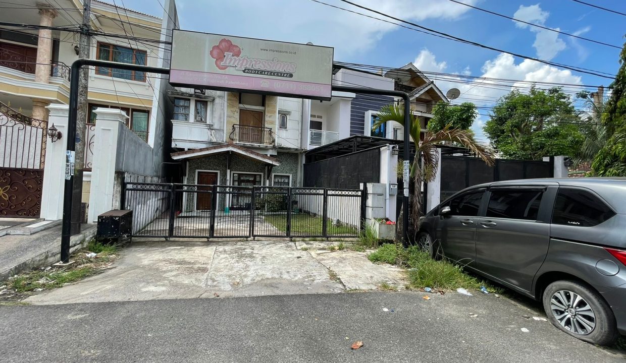 Rumah Jalan Cendrawasih (4)