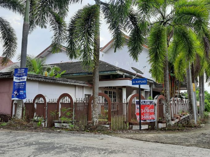 DIJUAL RUMAH HALAMAN LUAS KOMPLEK PUSRI SUKAMAJU KENTEN PALEMBANG
