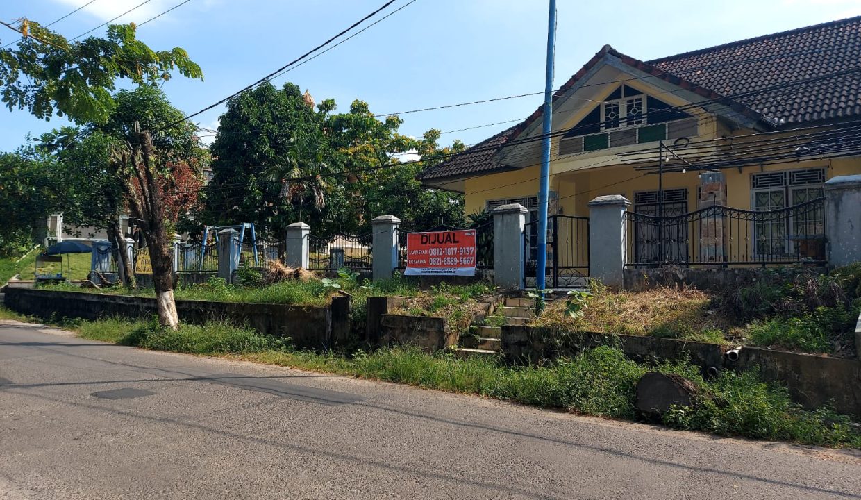 Tanah Komersial Bonus Rumah Jalan Cek Bakar (0,3)