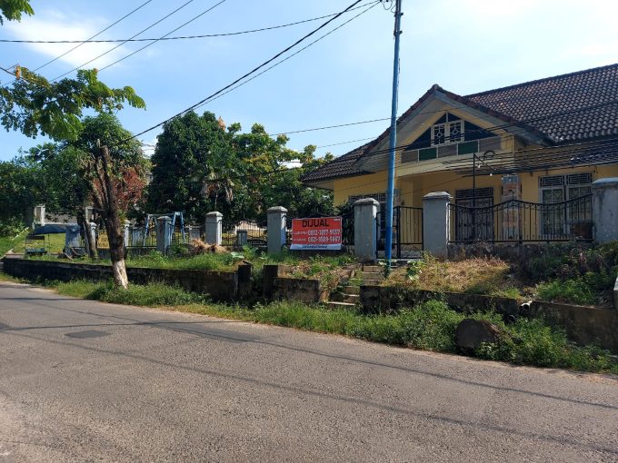 Tanah Komersial Bonus Rumah dalam Kota Kambang Iwak Palembang