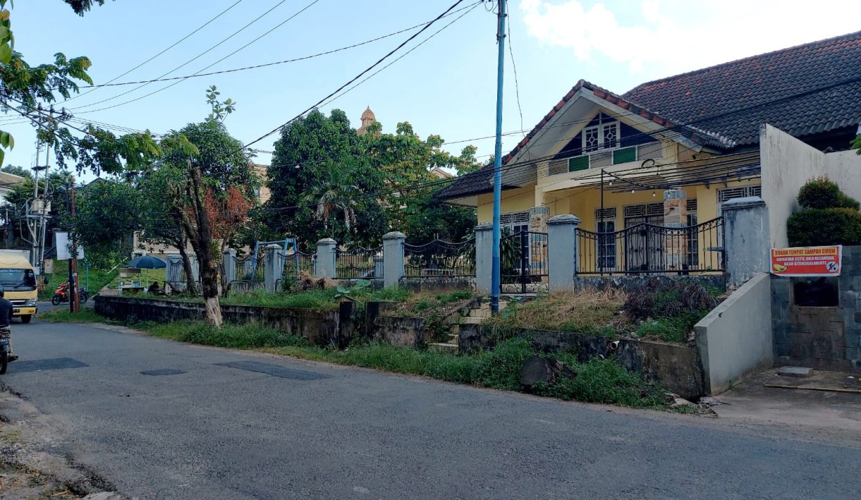 Tanah Komersial Bonus Rumah Jalan Cek Bakar (2)